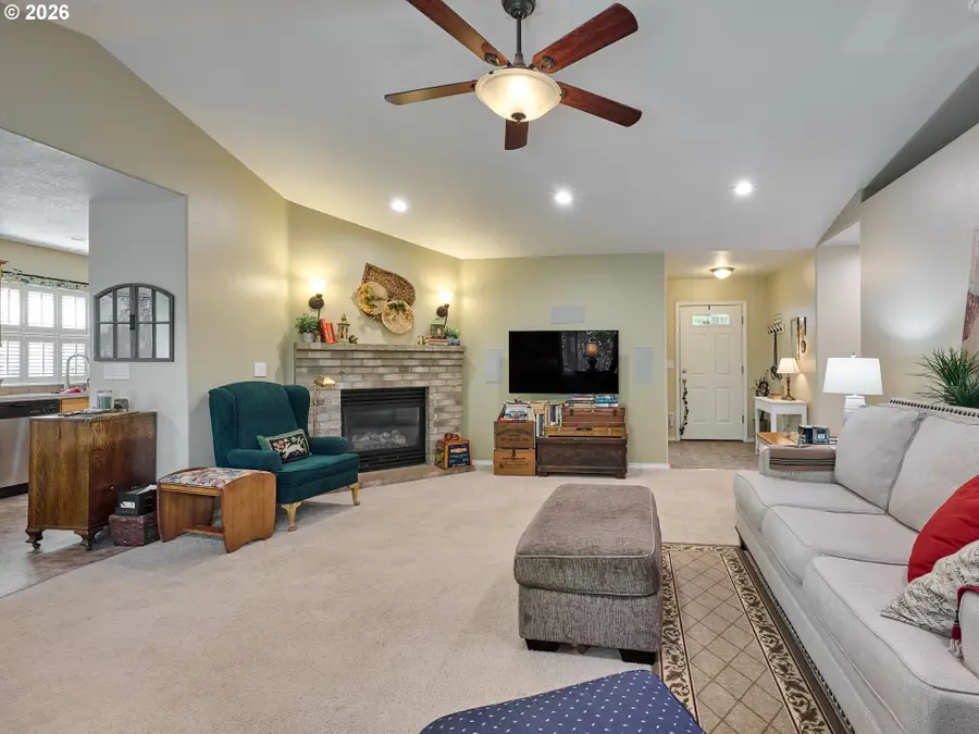 411 Ike Mooney Rd Ne, Silverton, OR 97381 - #3