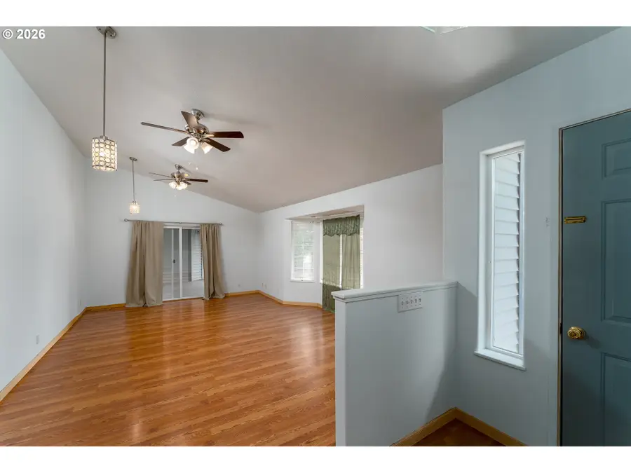 2340 Kelso Dr, Kelso, WA 98626 - #3