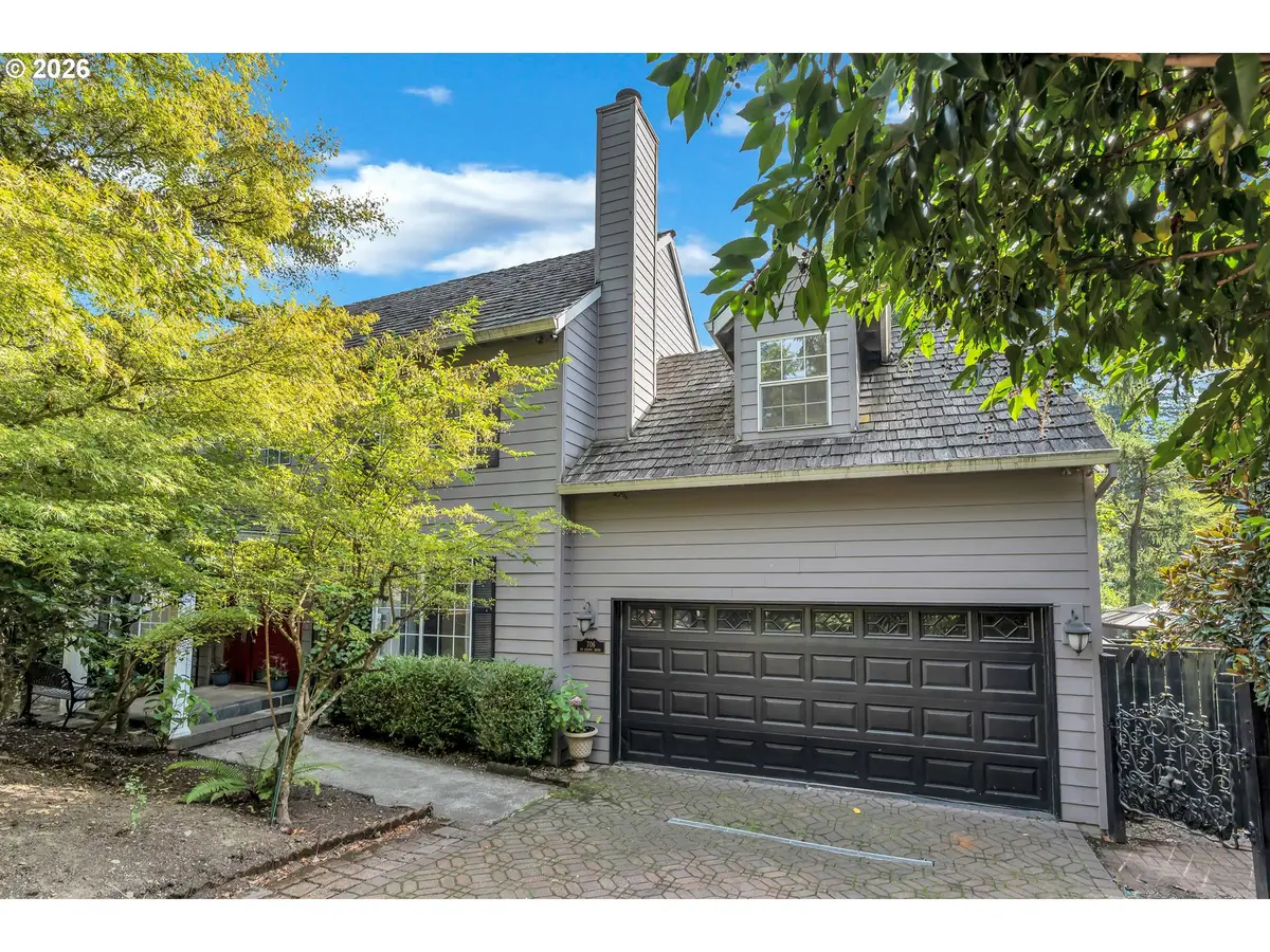 706 SW Colony Dr, Portland, OR 97219 - #1