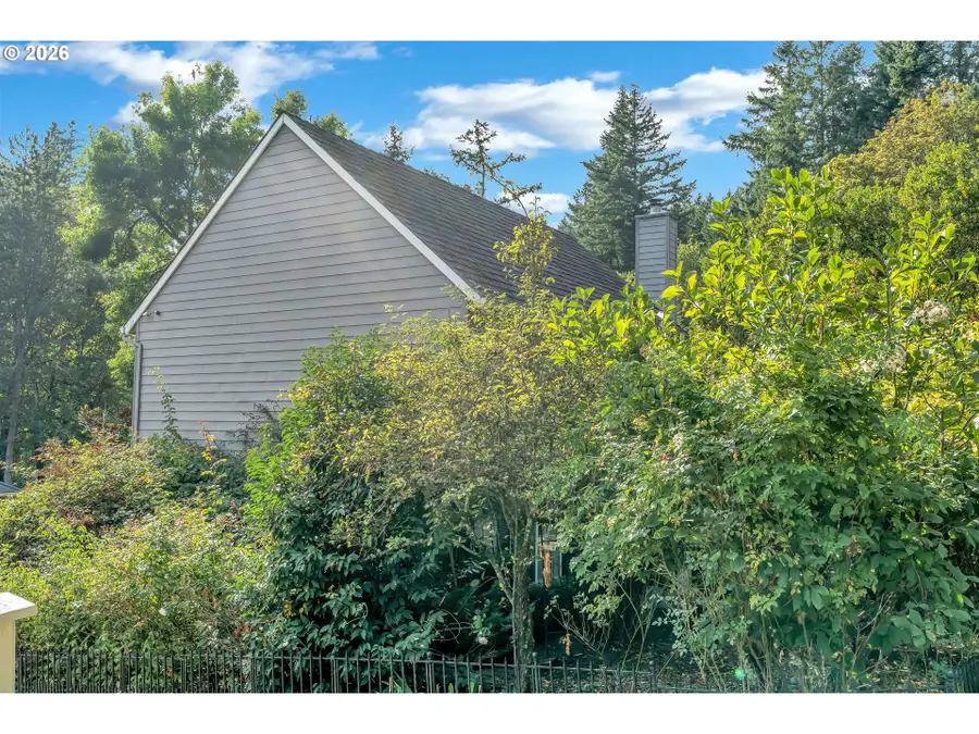 706 SW Colony Dr, Portland, OR 97219 - #3