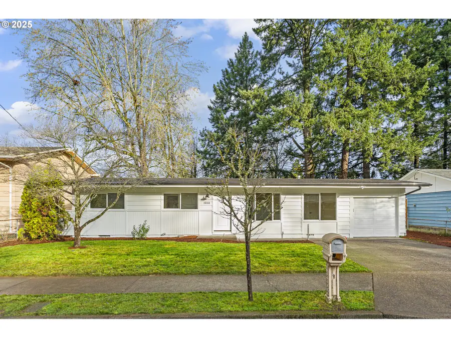 15133 SE Woodward St, Portland, OR 97236 - Image #2