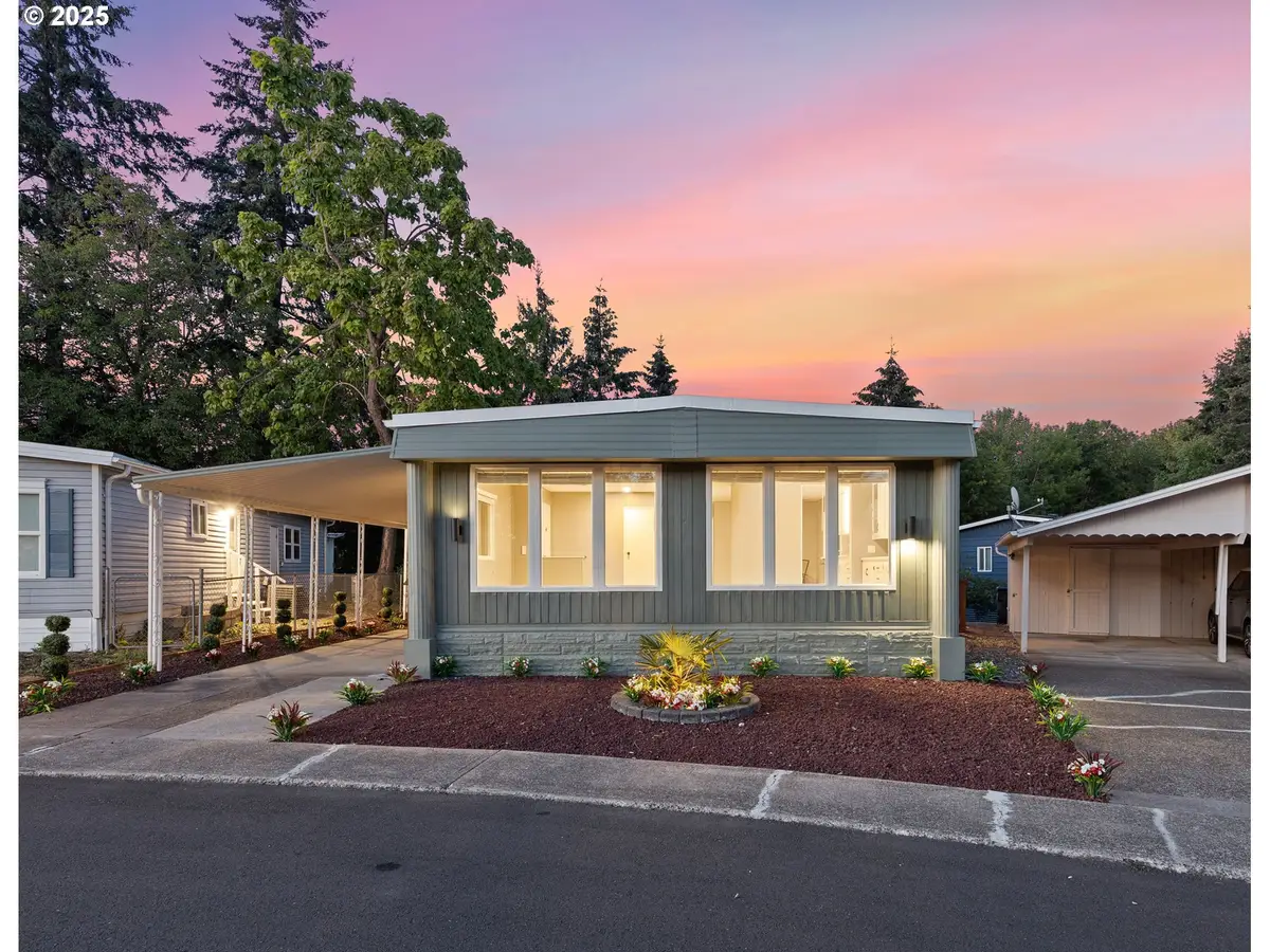 570 N 10th Ave #110, Cornelius, OR 97113 - Image #1