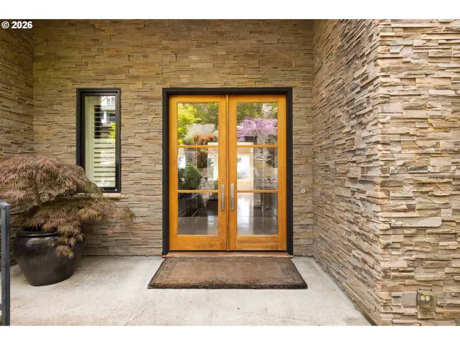 18284 Meadowlark Ln, Lake Oswego, OR 97034 - #3