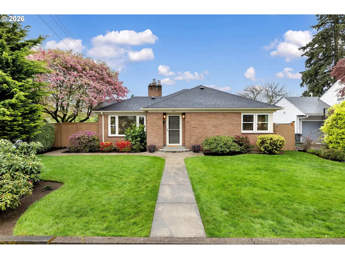 201 NW 46th St, Vancouver, WA 98663 - #1
