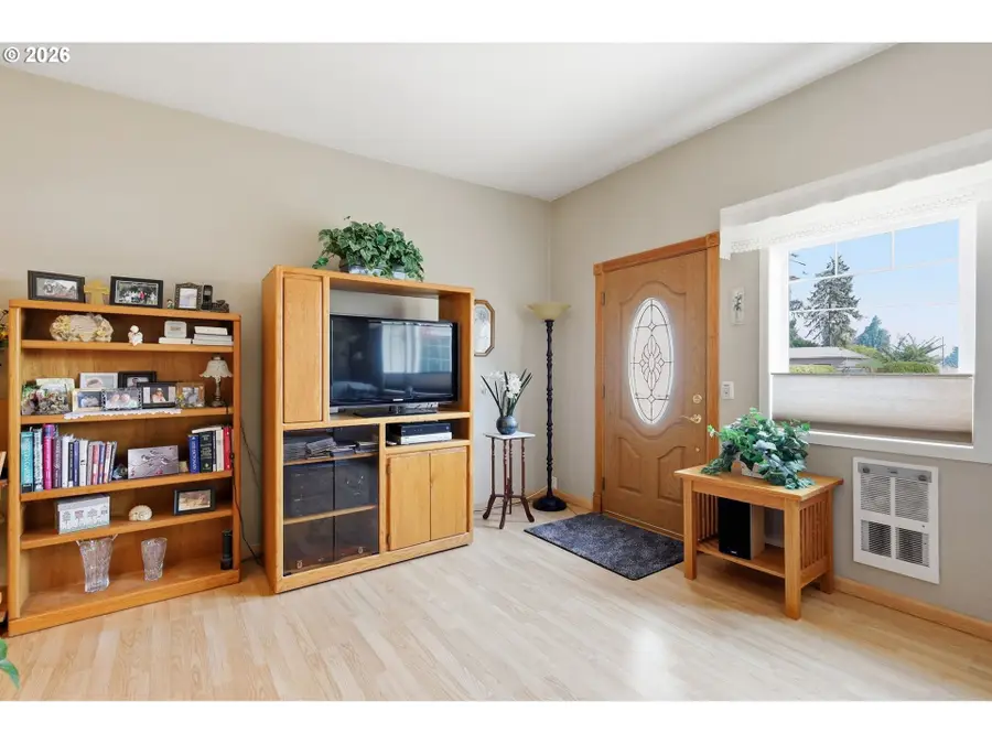 2378 19th St, Springfield, OR 97477 - #3