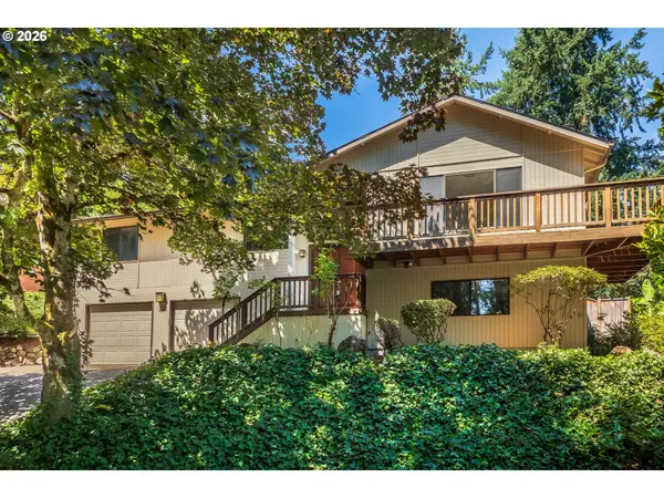 765 Foothill Dr, Eugene, OR 97405