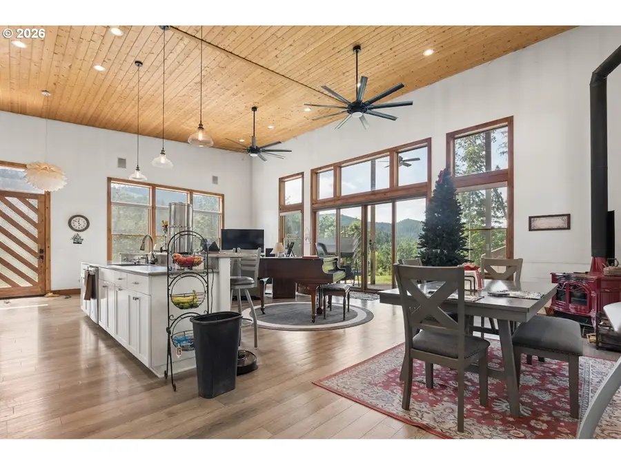 5795 Hubbard Creek Rd, Umpqua, OR 97486 - #3