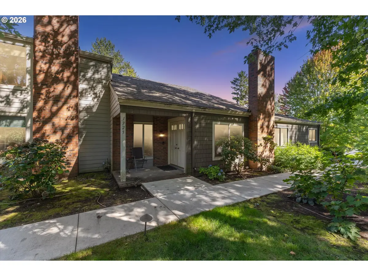 1325 Bonniebrae Dr, Lake Oswego, OR 97034 - #1