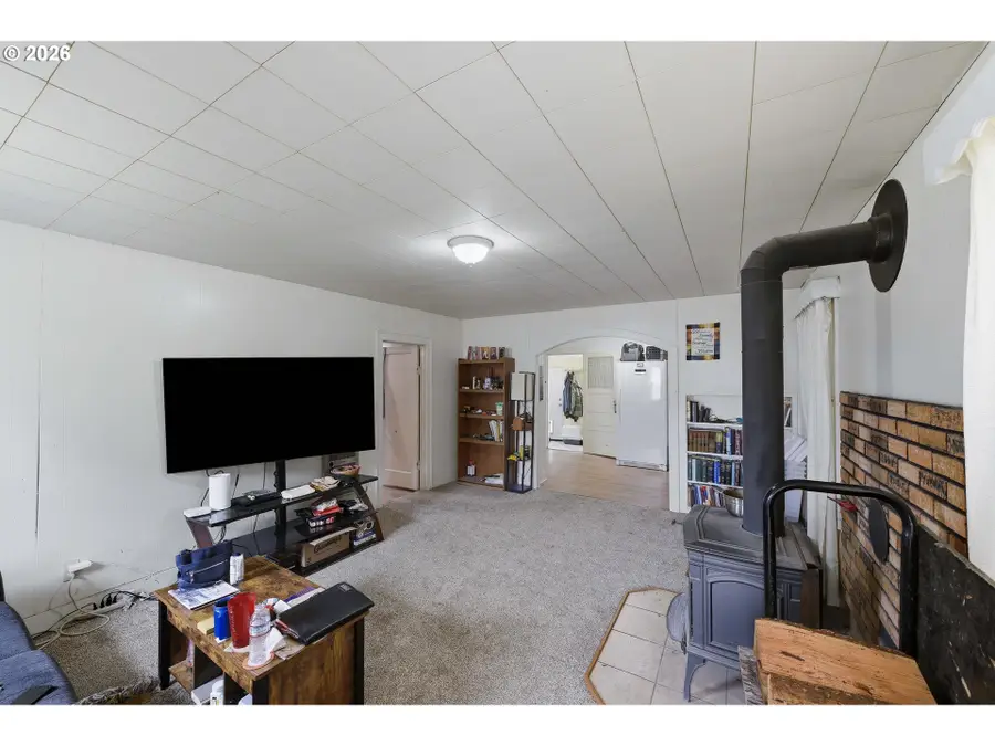 2611 Everett Ave, North Bend, OR 97459 - #3