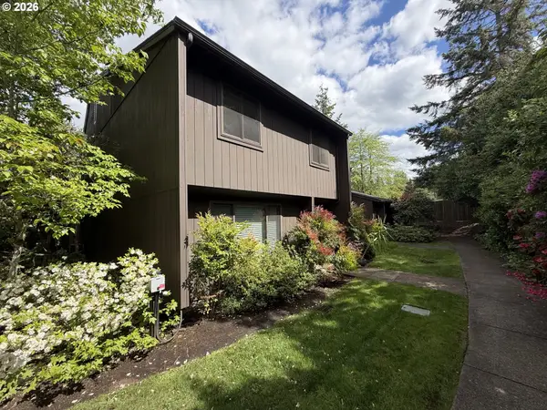 160 Westbrook Way, Eugene, OR 97405