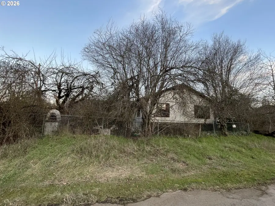 48433 Jasper Dr, Oakridge, OR 97463 - #3