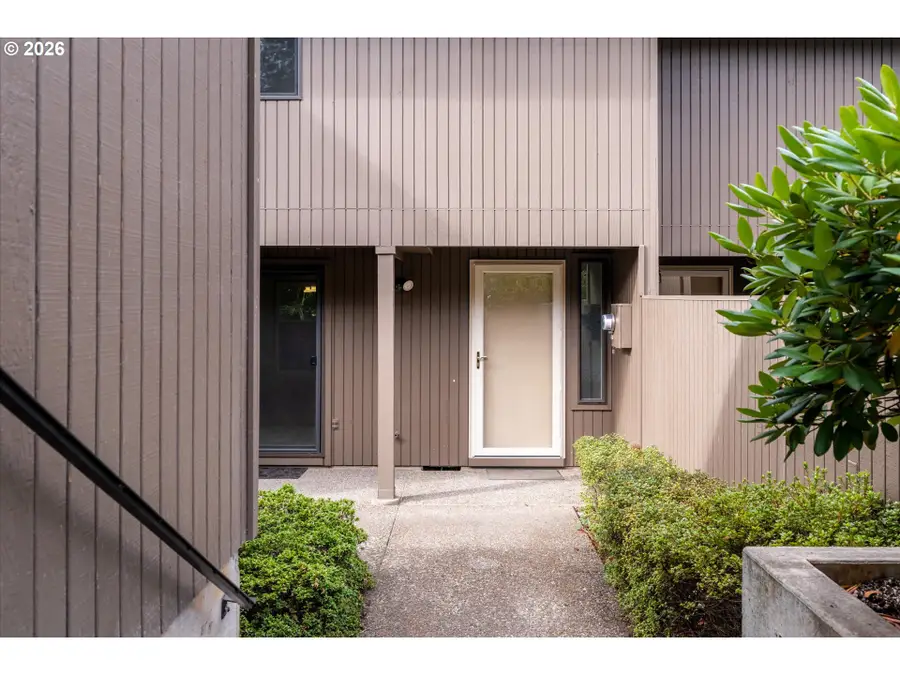 2295 Ridgeway Dr, Eugene, OR 97401 - #2