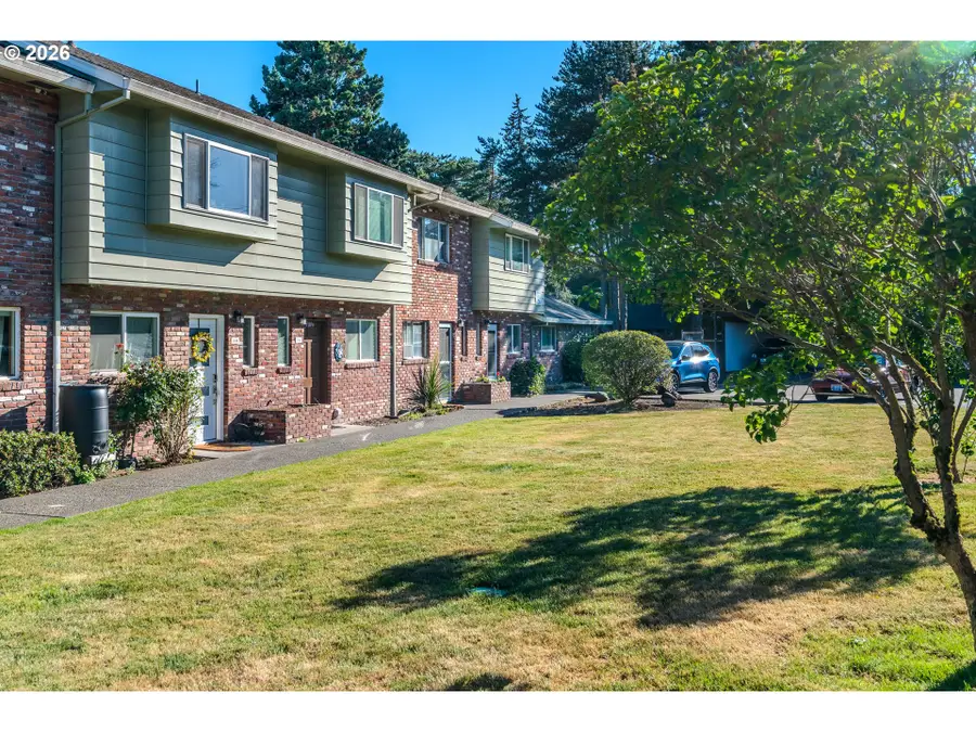 1802 NE Hogan Dr, Gresham, OR 97030 - #2