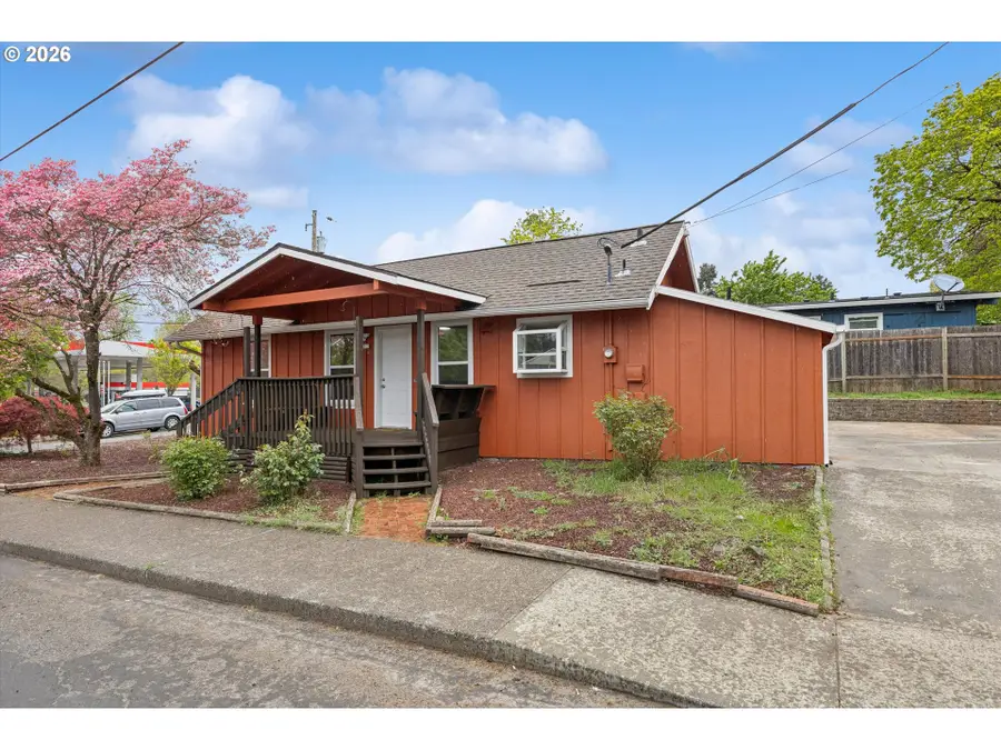 8305 SE Schiller St, Portland, OR 97266 - #2