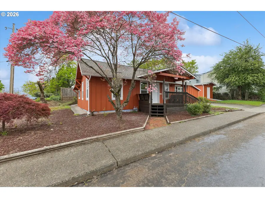 8305 SE Schiller St, Portland, OR 97266 - #3