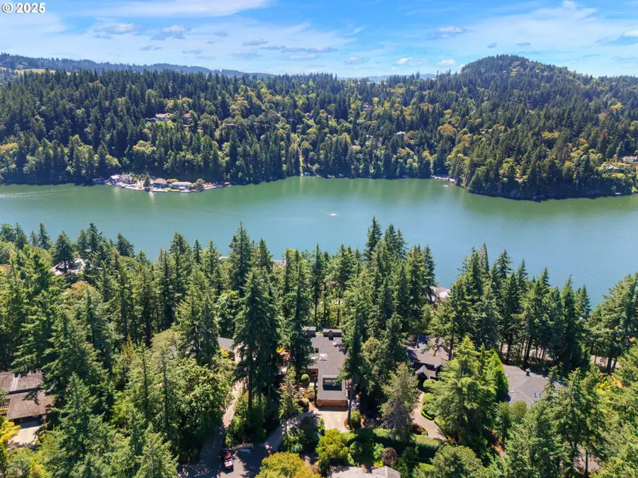 1990 Indian Trail, Lake Oswego, OR 97034 - Image #2