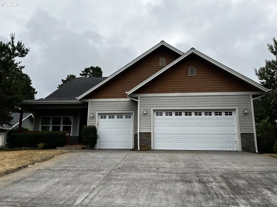 1015 Prestwick Ct, Florence, OR 97439 - #3