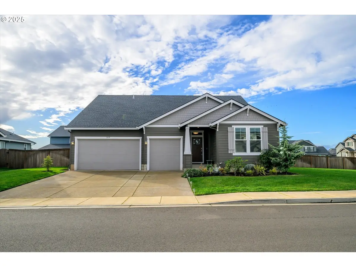 1439 Echo Valley Dr, Junction City, OR 97448 - Image #1