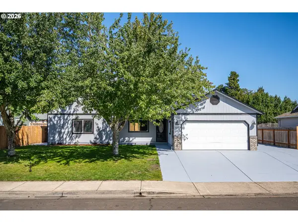 3990 Douglas Dr, Springfield, OR 97478