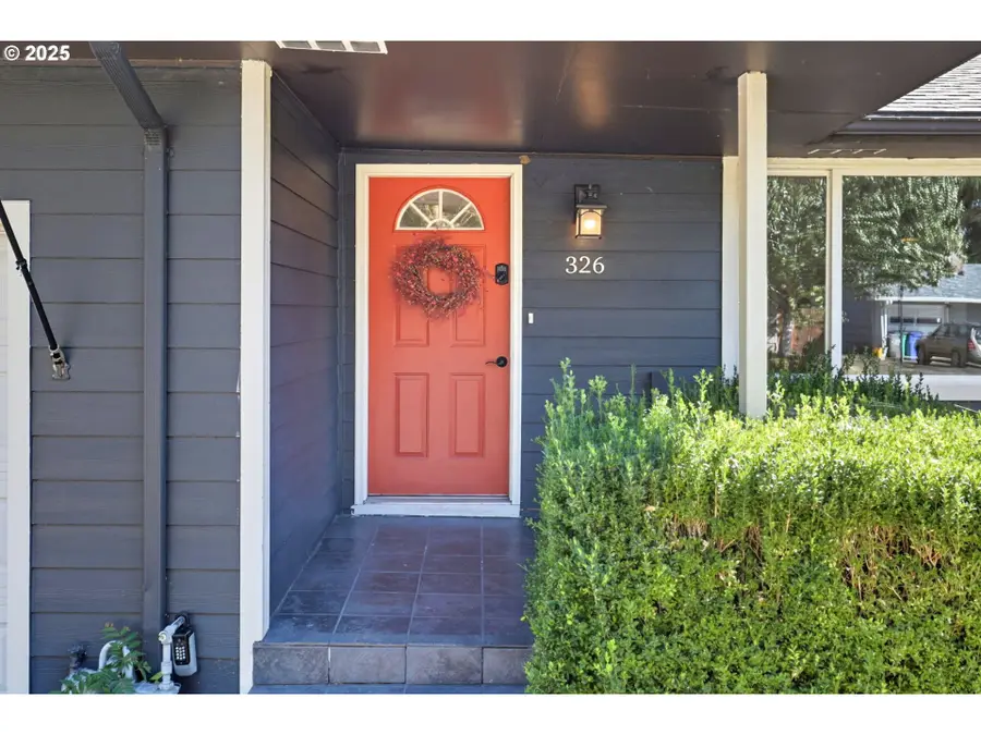 326 SE 154th Ave, Portland, OR 97233 - Image #2