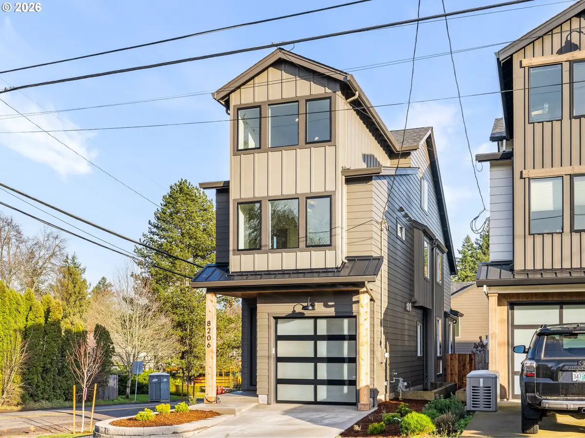 8206 SW 46th Ave, Portland, OR 97219 - Image #1