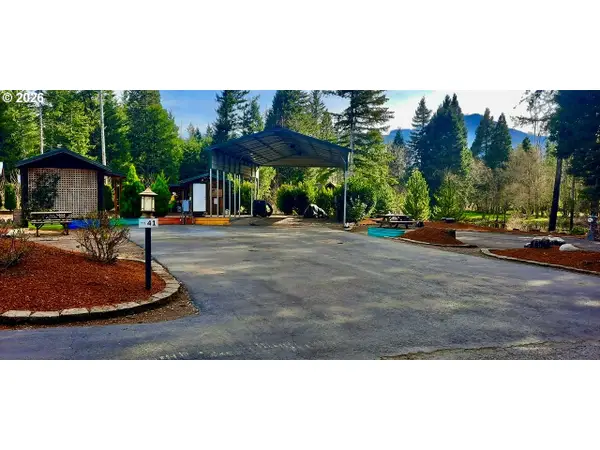 54432 Mckenzie Hwy #41, BlueRiver, OR 97413