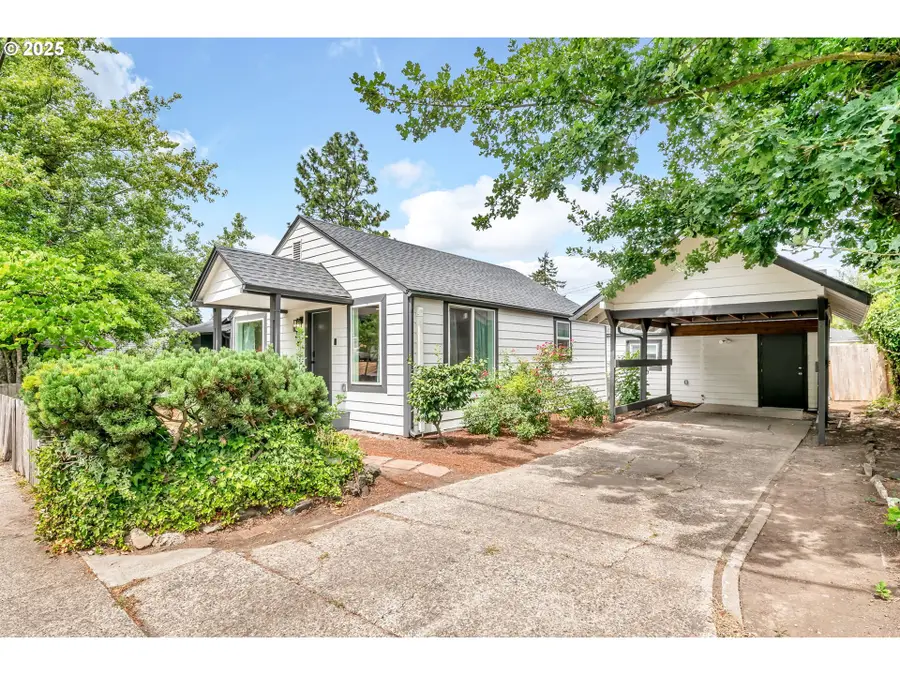 428 W Centennial Blvd, Springfield, OR 97477 - #2