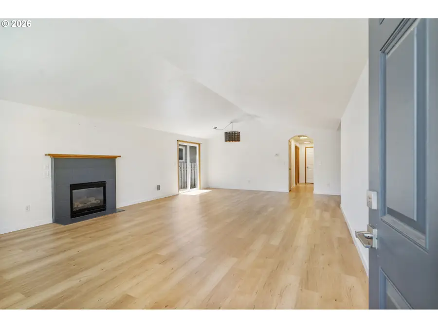 6925 SE 65th Ave, Portland, OR 97206 - #3