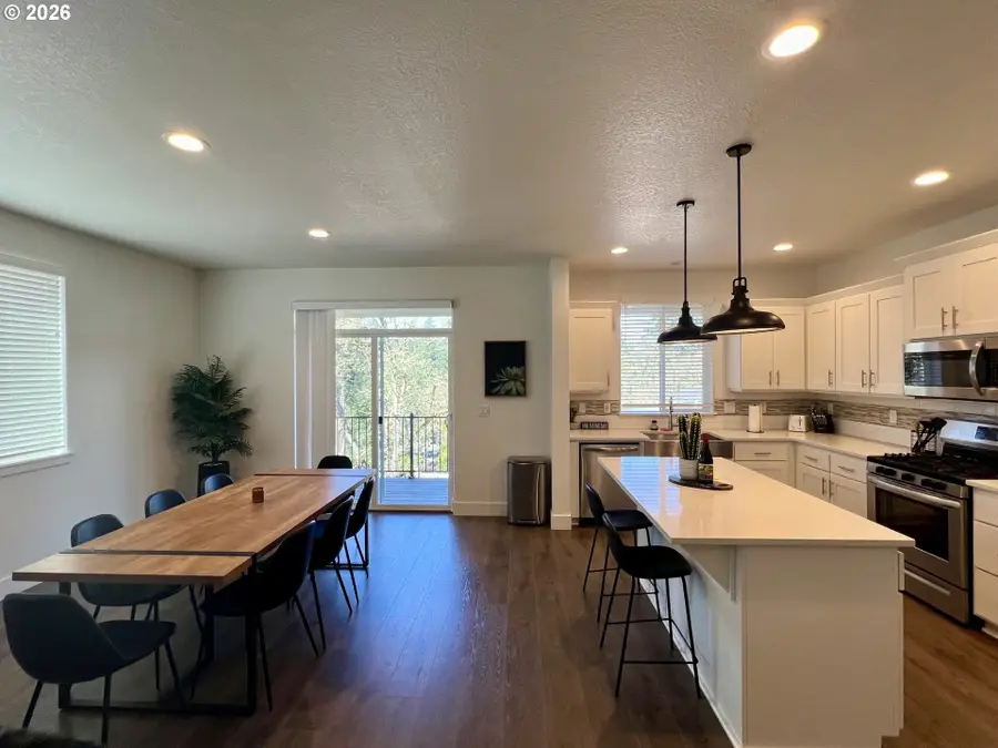 2574 Brackenfern Rd, Eugene, OR 97403 - #3