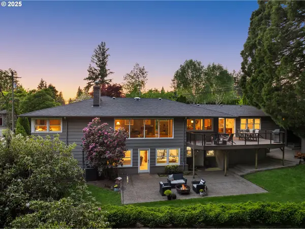 3370 SW Vista Dr, Portland, OR 97225