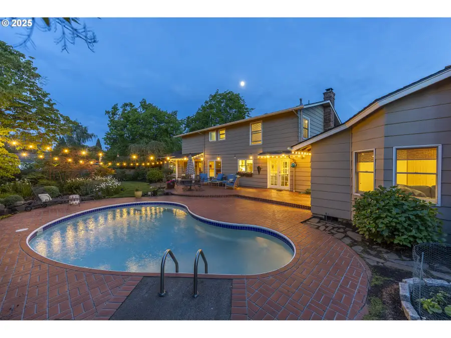 2885 Powderhorn St, Eugene, OR 97408 - Image #2