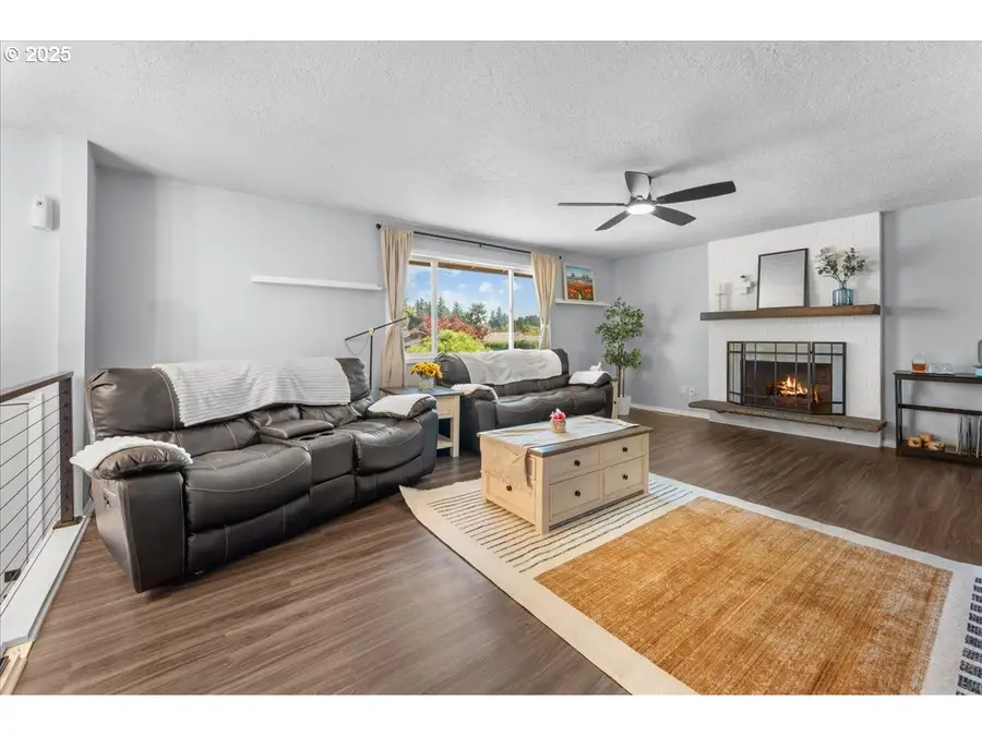 1279 SE Wendy Ave, Gresham, OR 97080 - Image #3