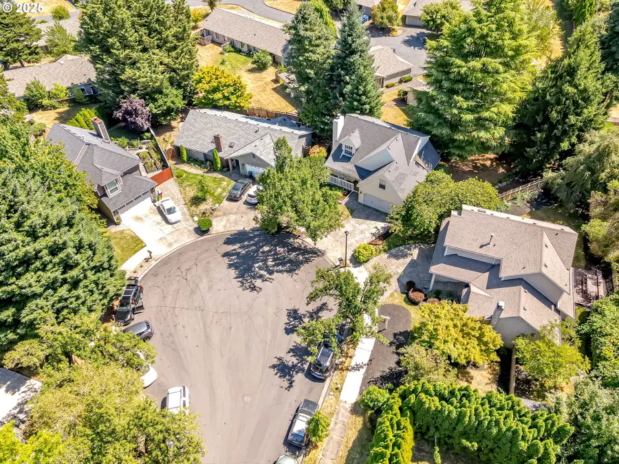 20182 SW Tillamook Ct, Tualatin, OR 97062 - Image #2