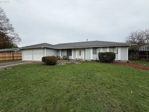 1766 NW Beaumont Ave, Roseburg, OR 97471
