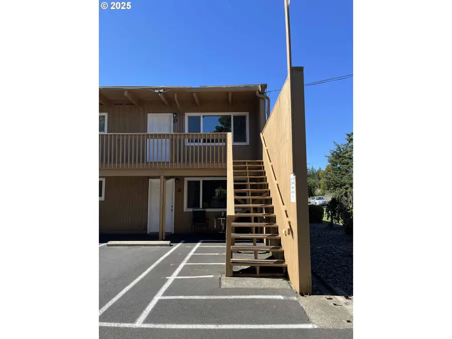 1260 10th St #23, Florence, OR 97439 - Image #3
