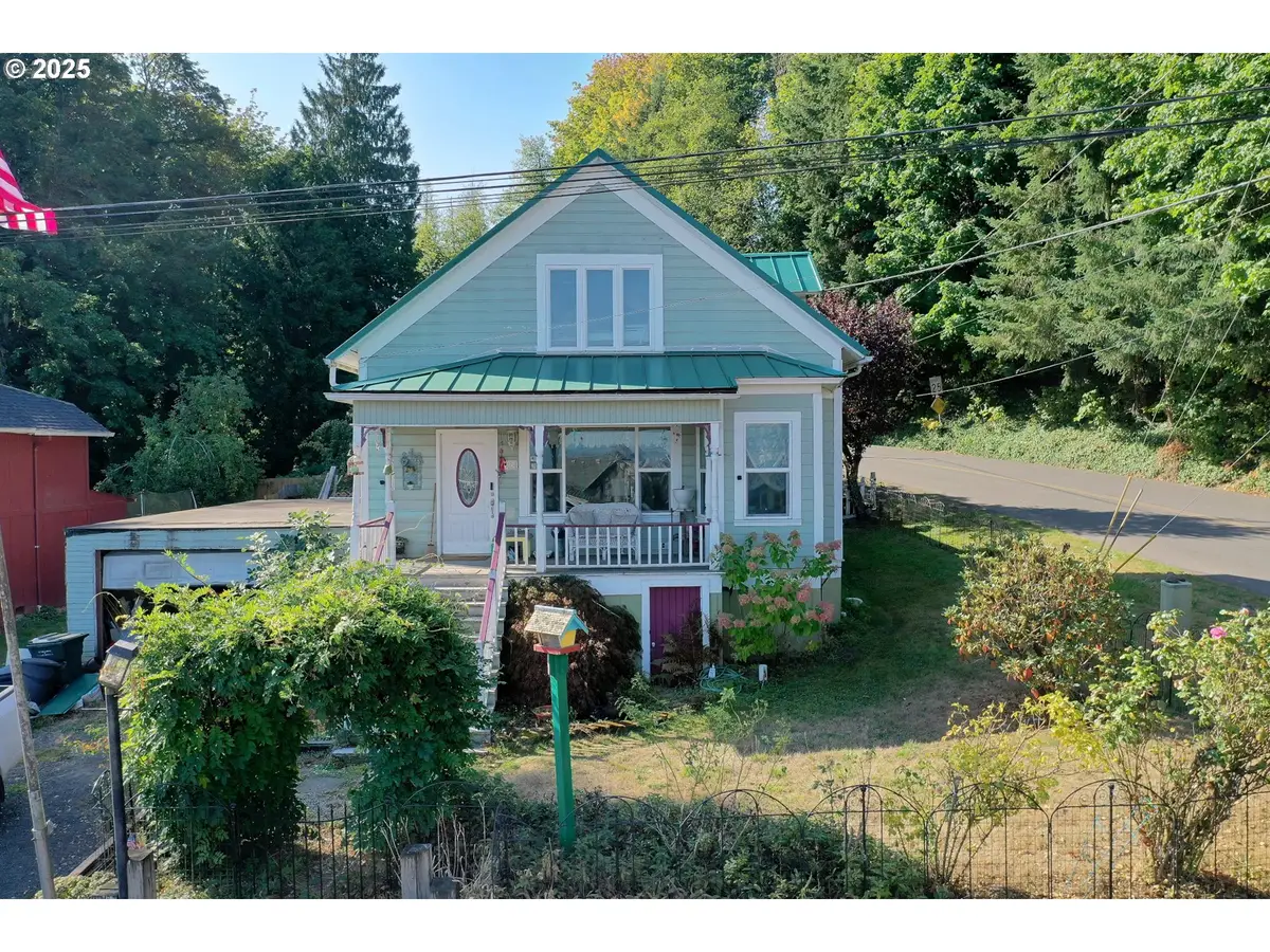 324 W F St, Rainier, OR 97048 - Image #1