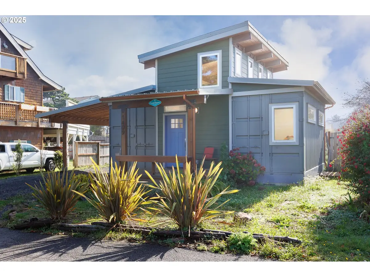 1409 SW Adahi Ave, Waldport, OR 97394 - Image #1