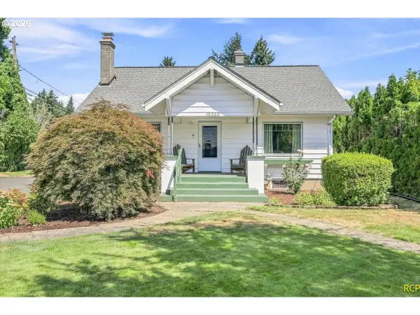 15325 SE Stark St, Portland, OR 97233
