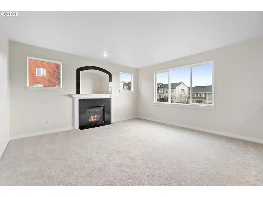 12818 SE Meadehill Ave, Happy Valley, OR 97086 - Image #3