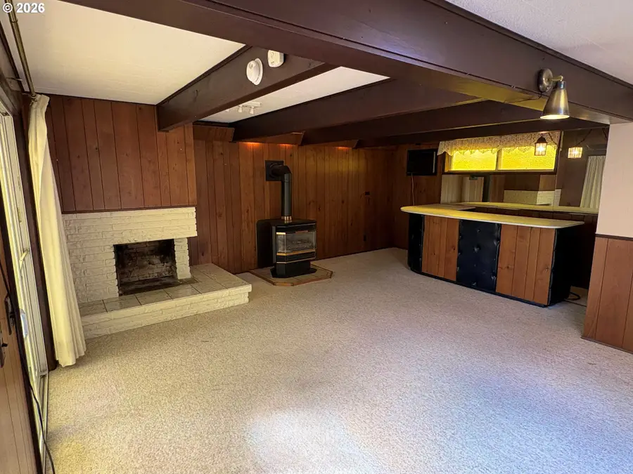 1755 Alderwood St, Eugene, OR 97404 - #3