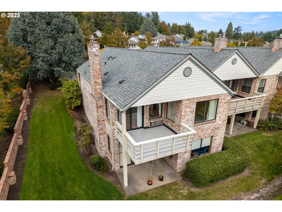 16139 SW 130th Ter #38, Tigard, OR 97224 - Image #2