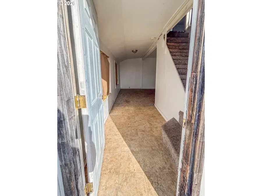 413 NE Nash St, Roseburg, OR 97470 - Image #3