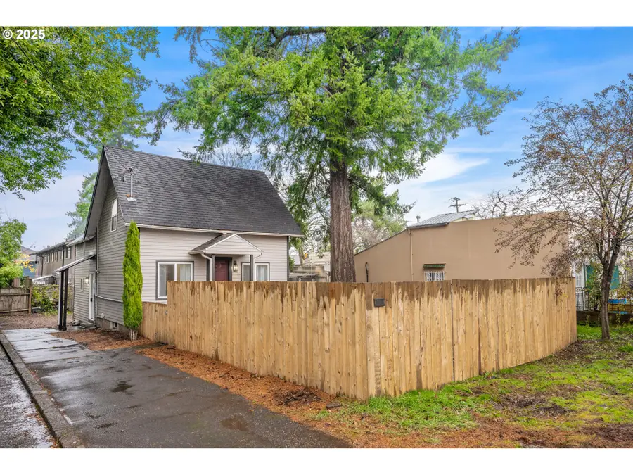 6099 NE Going St, Portland, OR 97218 - Image #2