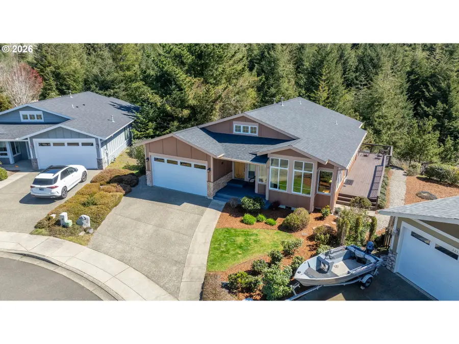 1225 Nautical Ln, Coos Bay, OR 97420 - #2