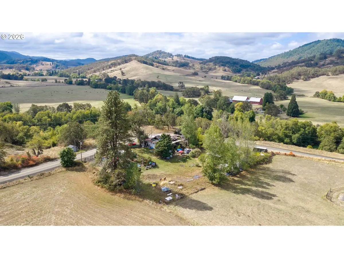 260 S Deer Creek Rd, Roseburg, OR 97470 - #1