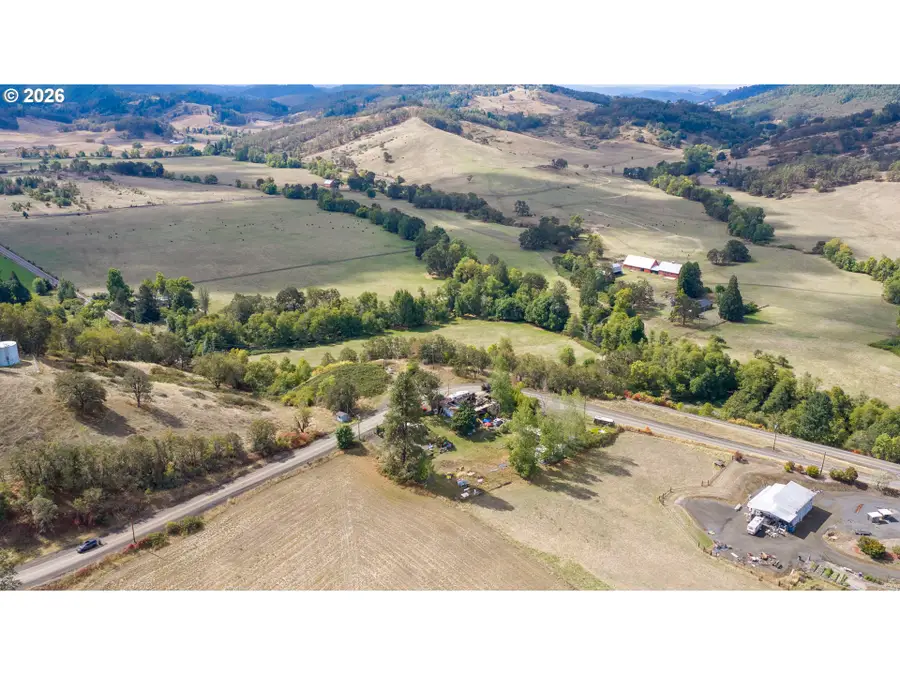 260 S Deer Creek Rd, Roseburg, OR 97470 - #2