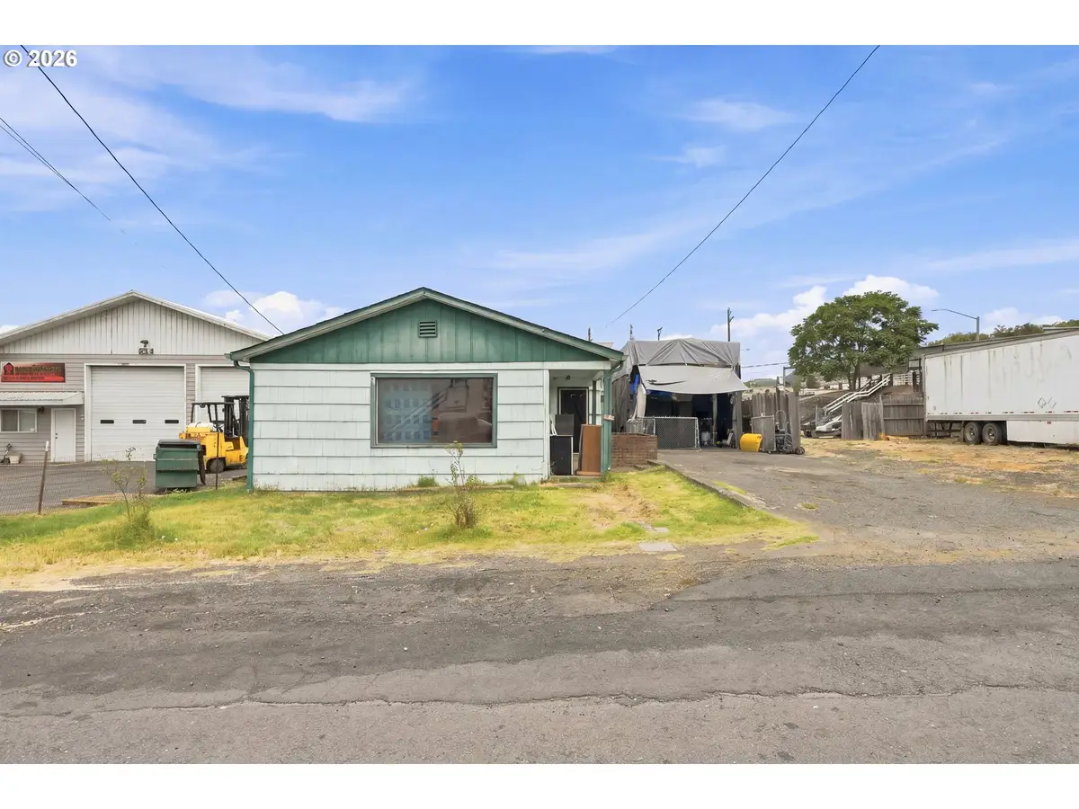 664 NE Neuner Dr, Roseburg, OR 97470 - #1