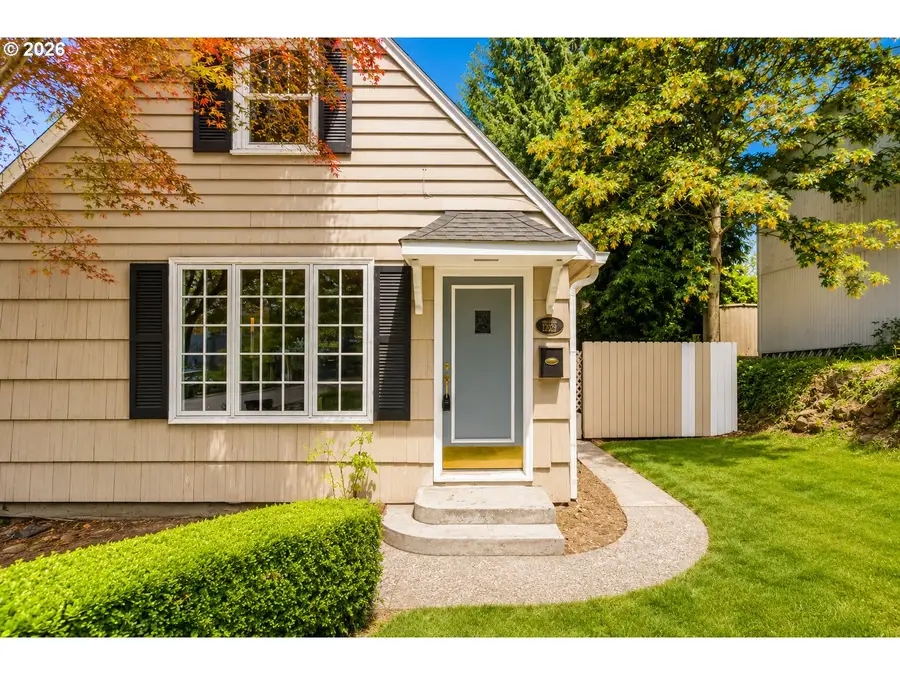 1329 SW Hume St, Portland, OR 97219 - #3