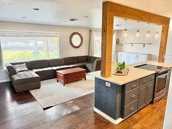 825 W Ridgeway Ave, Hermiston, OR 97838 - #3