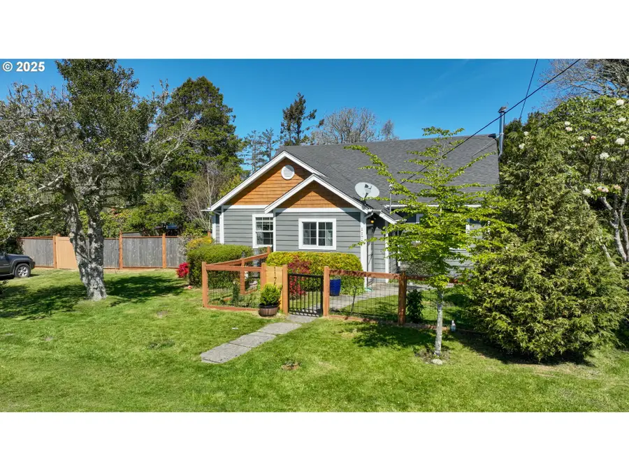 1175 Pacific Dr, Hammond, OR 97121 - Image #3